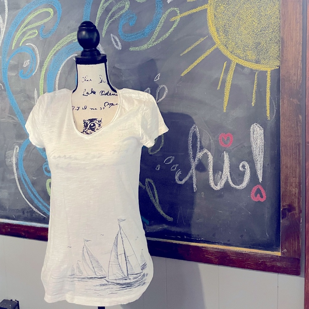 *5 for $25* EUC Merona T-shirt sailboats